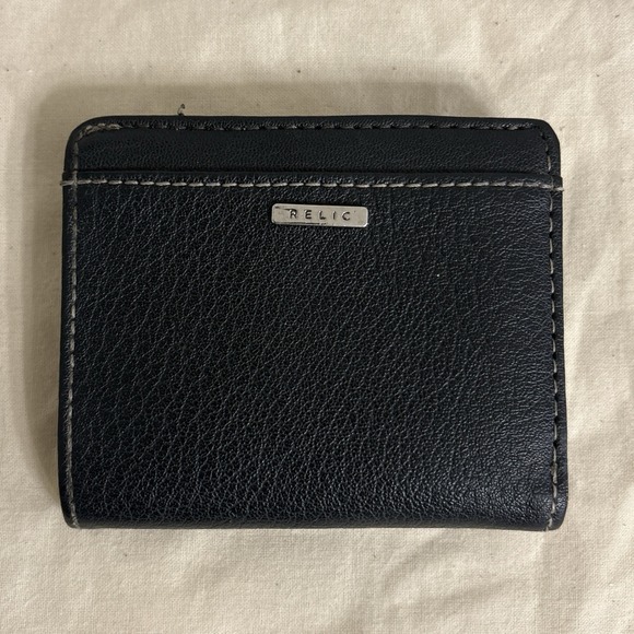 Relic Handbags - Relic Fossil Bifold Wallet Black Pebbled Faux Leather Coins Compartment Snap